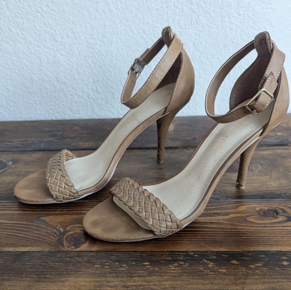 Madden Girl Ankle Strap Heels Sz 10